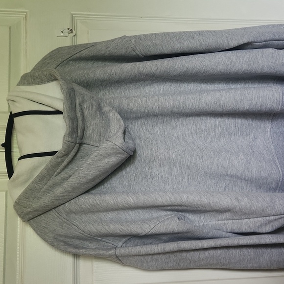 Pennington's Additionelle Women's  Plus Size Athletics Zip Up Hoodie - Size 2x - Picture 9 of 11